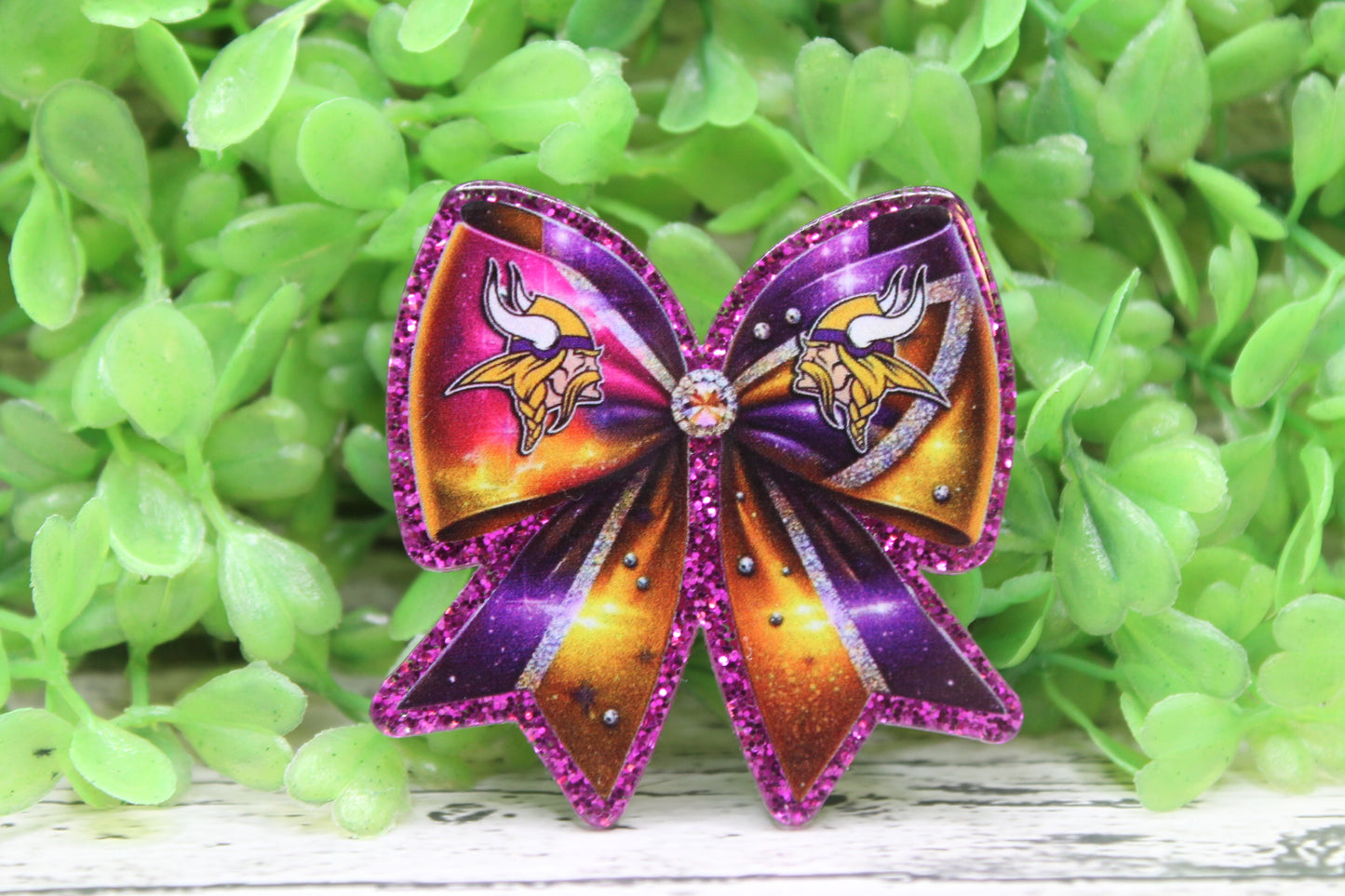 Vikings Football Bow Badge Reel