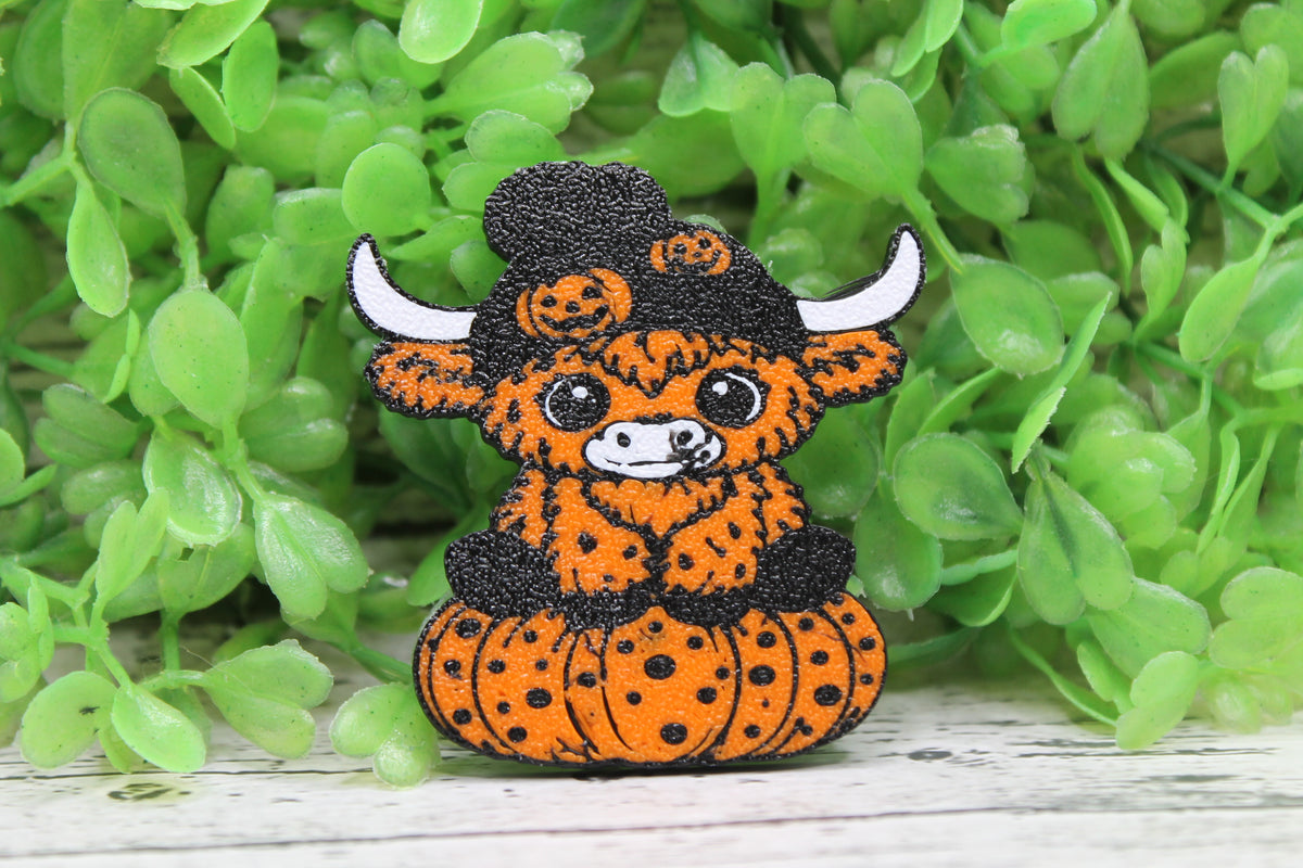 Halloween Highland Cow and Pumpkin Badge Reel