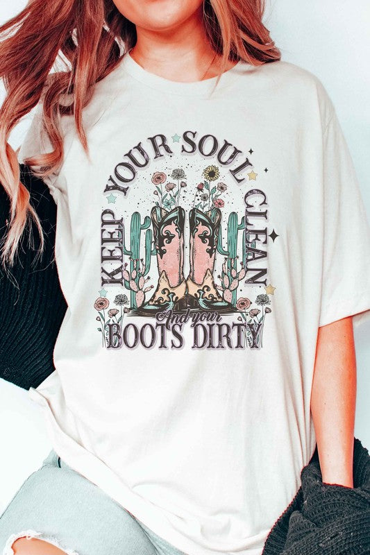 KEEP YOUR SOUL CLEAN GRAPHIC TEE