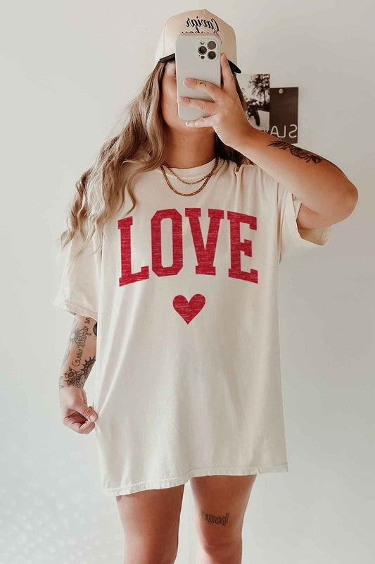 LOVE HEART VALENTINES GRAPHIC TEE