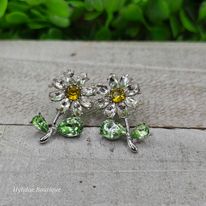 Beautiful Rhinestone Daisy on Stem Stud Earrings