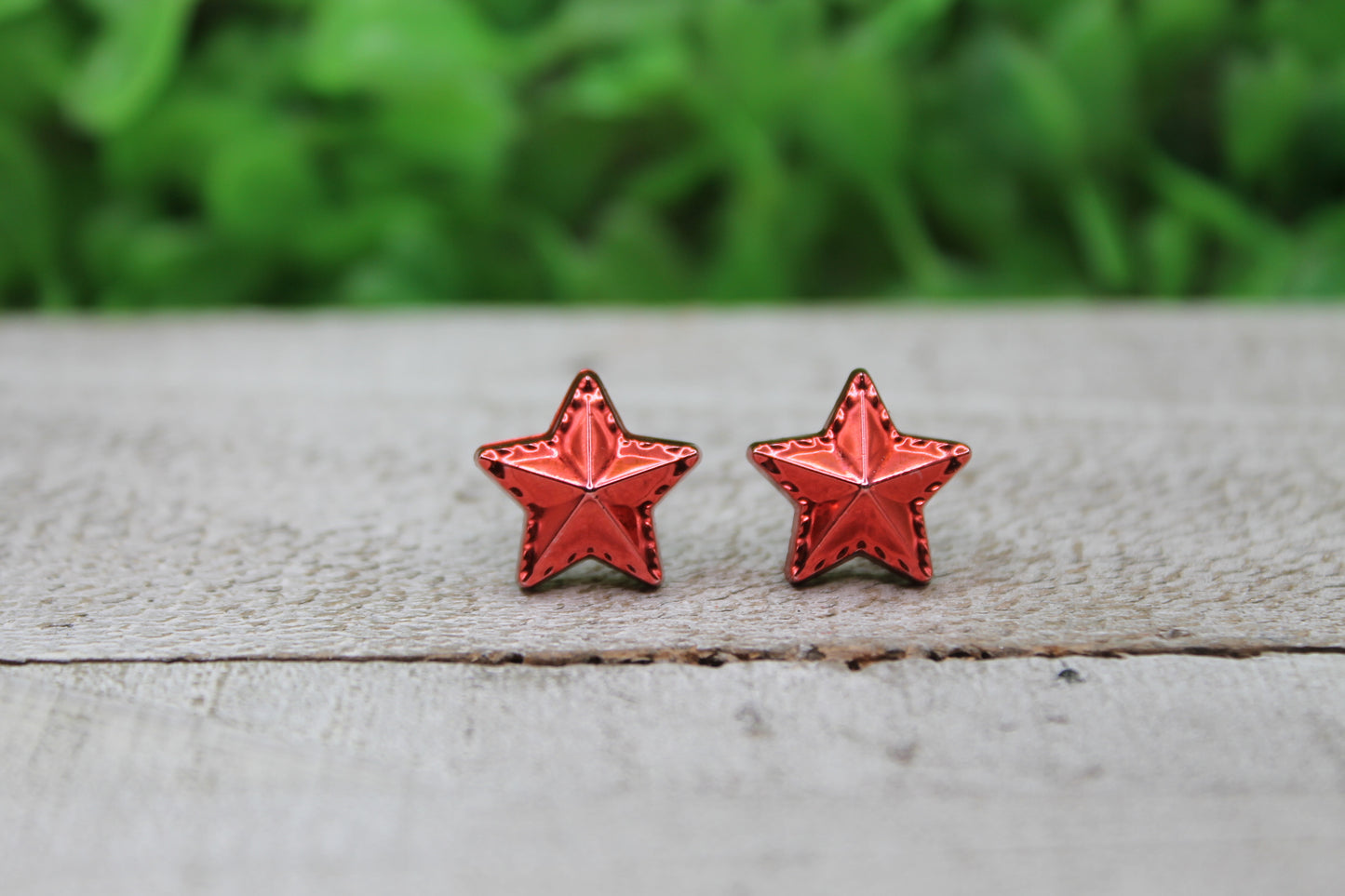 Red Metallic Star Stud Earrings