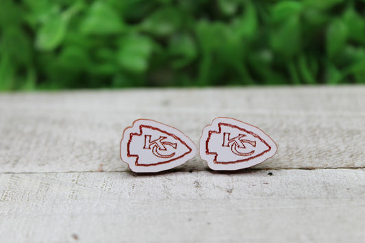 KC White Arrow Stud Earrings