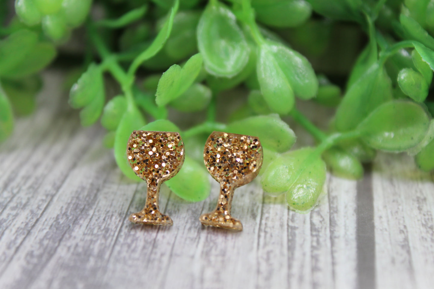 Gold Glitter Wine Glasses • Stud Earrings