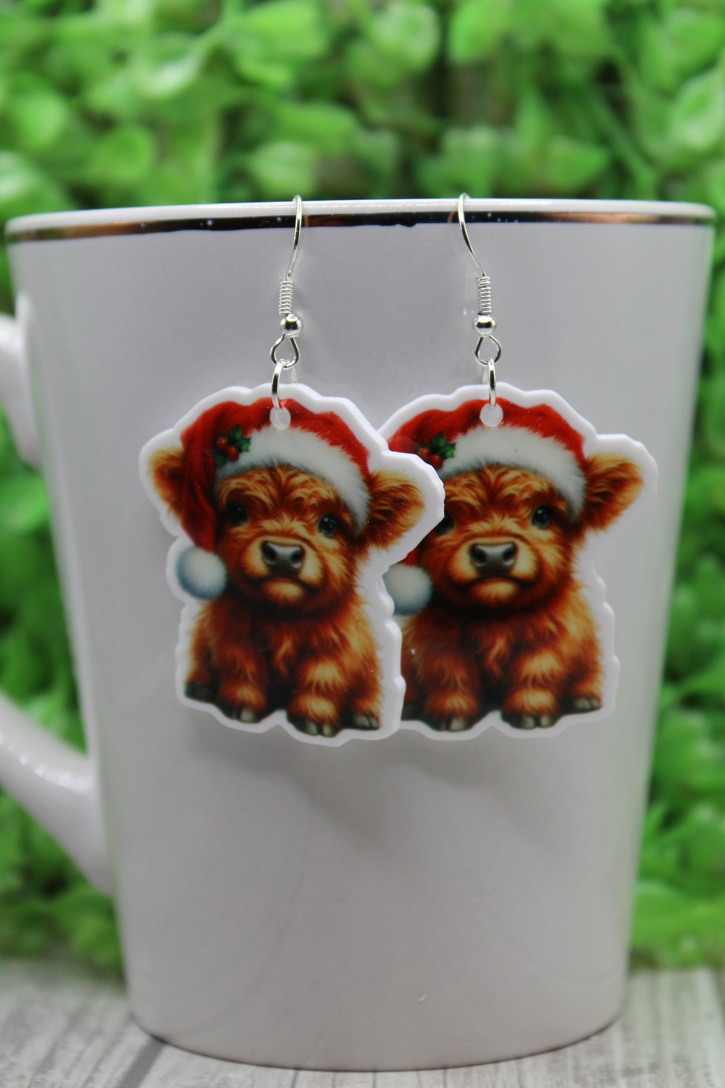 Santa Hat Highland Cow • Dangle Earrings