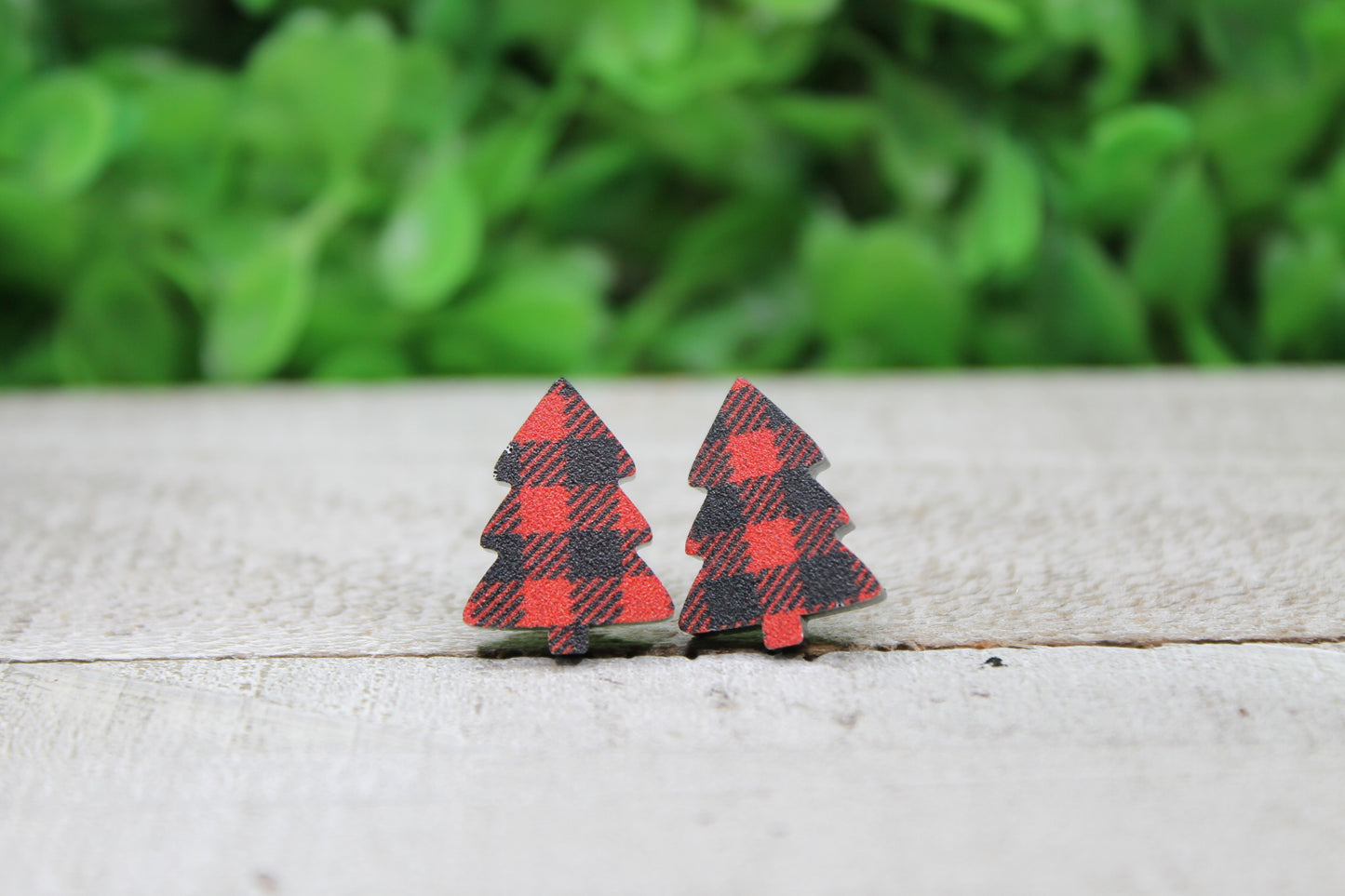 Red Plaid Christmas Tree • Stud Earrings