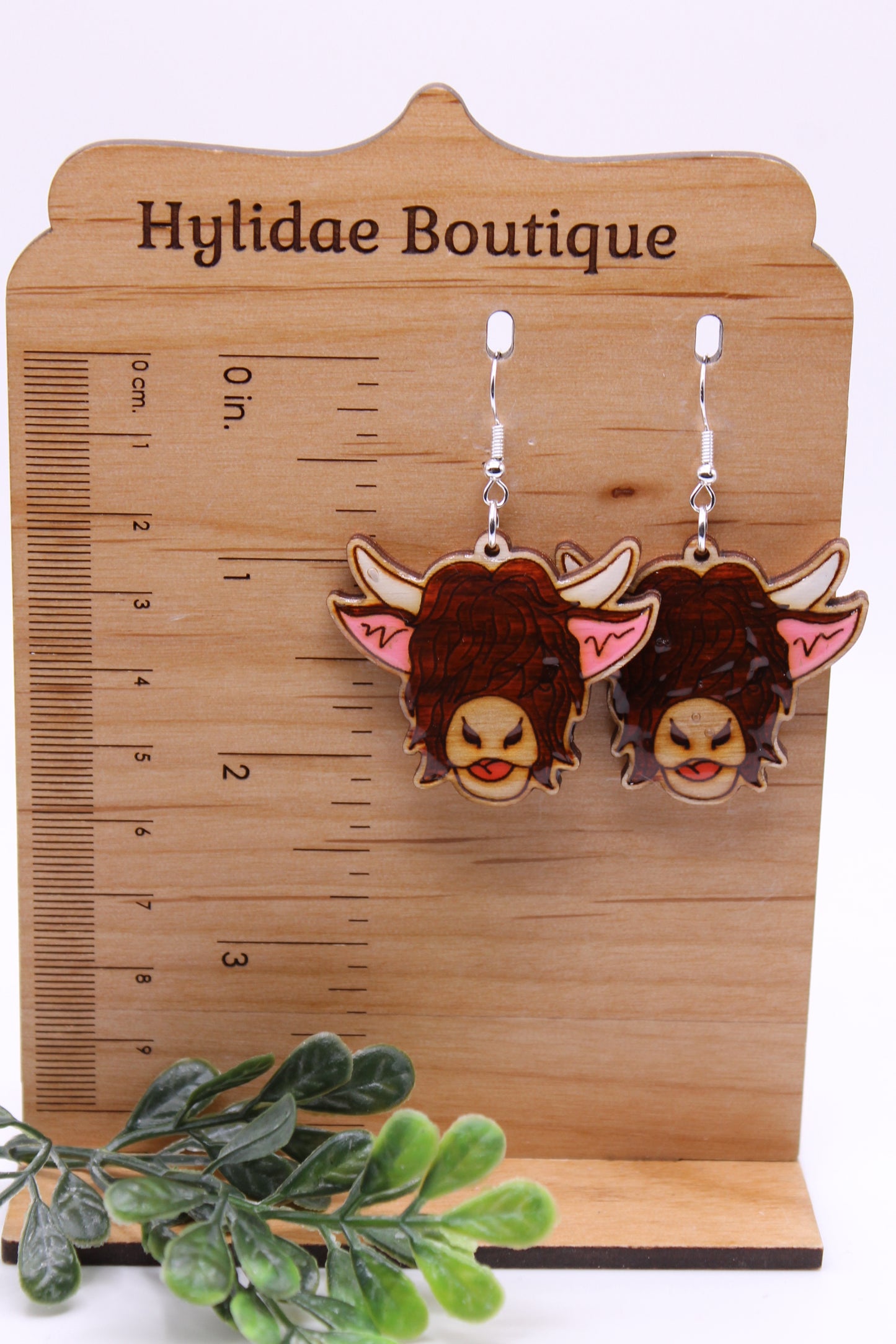 Highland Cow || Dangle Earrings