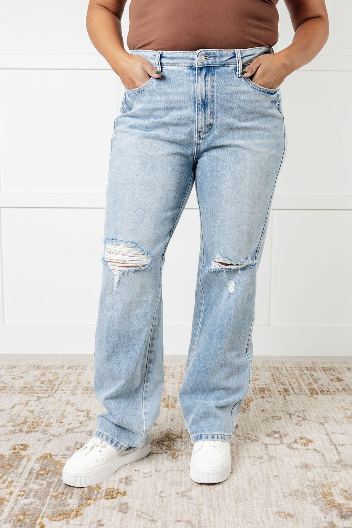 Patricia High Rise Rigid Magic 90's Straight Jeans {Ships in 3-5 Business Days}