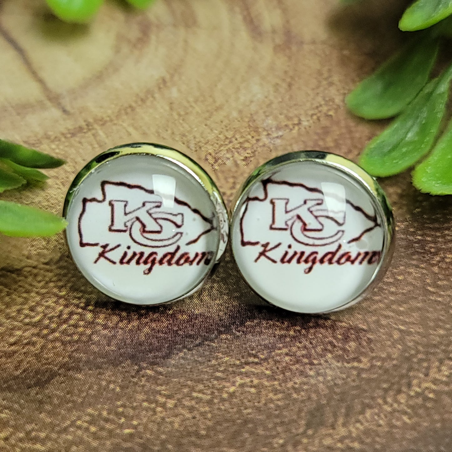 KC Kingdom Arrow Glass Stud Earrings