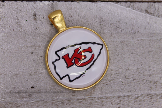 KC Chiefs Football White || 25mm Pendant - Gold